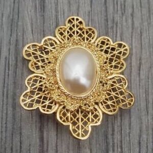 Vintage Gold Tone and Faux Pearl Modern Flower Design Brooch Lapel Pin, Estate🌴